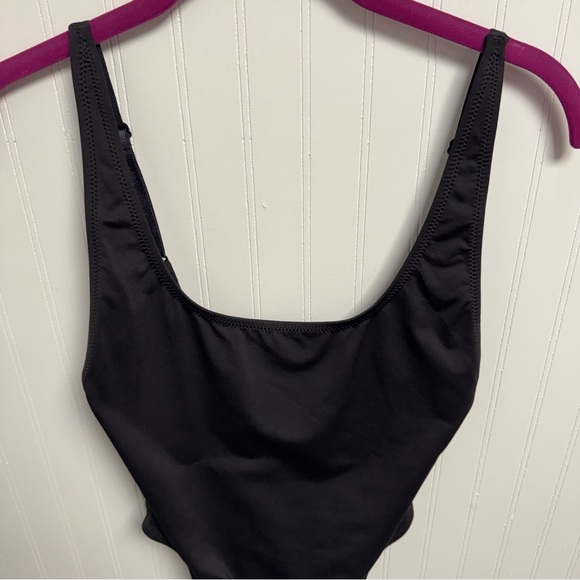 Skims NWT Recycled Swim Scoop Neck Onepiece Onyx Medium - Picture 2 of 8